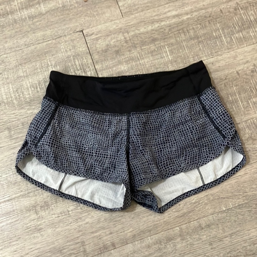Adorable speed up lululemon shorts!!